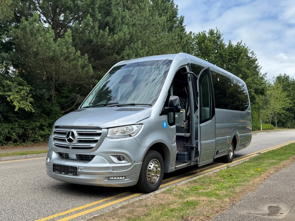 Leicester Wedding Mini Bus hire