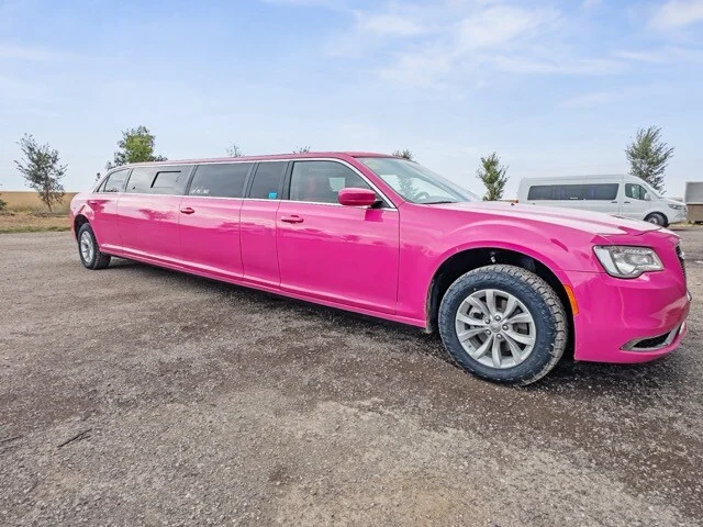 Leicester Wedding Pink Limousine for hire